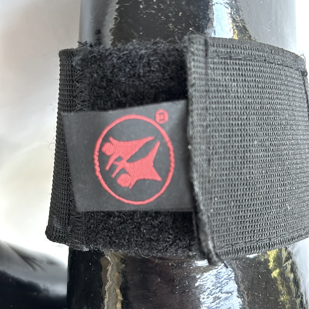 MACHO NWOT YOUTH DYNA PUNCHES BLACK - Picture 5 of 9